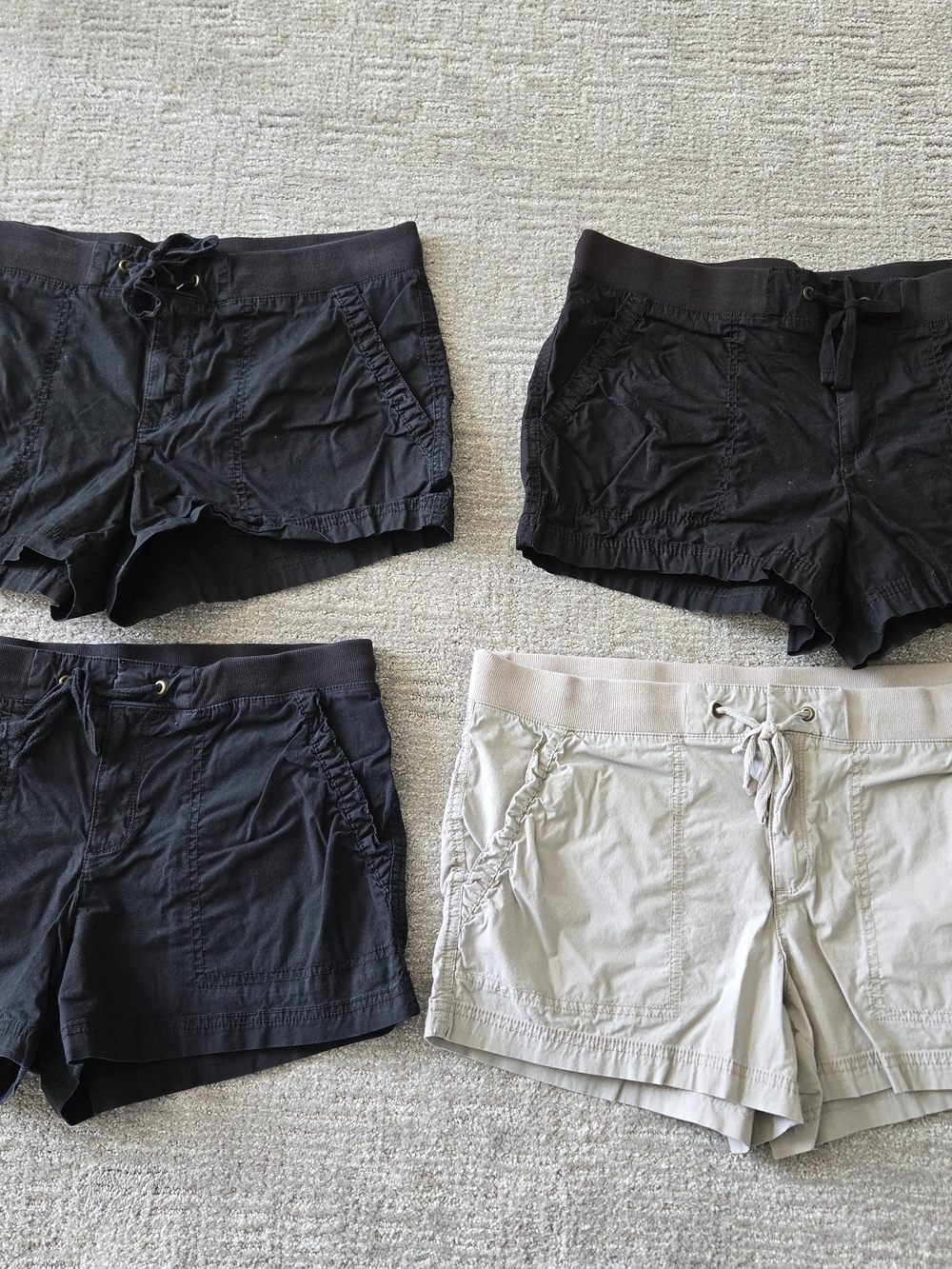 a.n.a Women’s Drawstring Athletic Shorts in Black and Light Gray